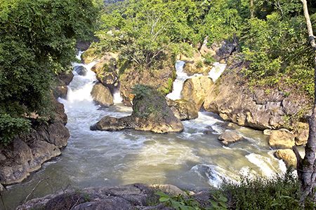 Dau Dang Waterfall in Ba Be Lake