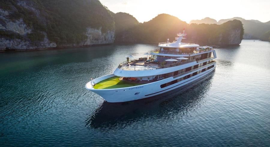 Best of Luxury: Midori Boutique Hotel + Stellar of the Sea Cruise from $430/pp