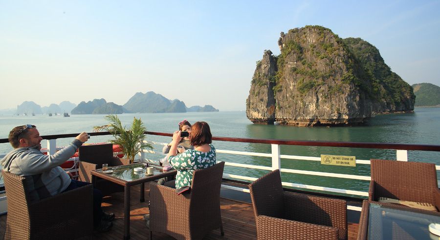 Best Value: Hanoi Esplendor Hotel + La Pandora Cruise only $170/pp from $170/pp